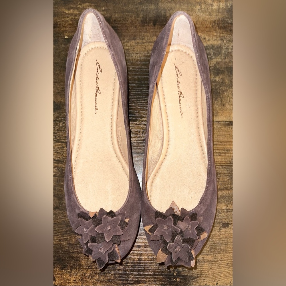 Women’s brown Eddie Bauer brown flats